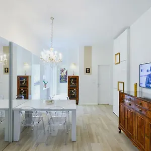Slovenian Art Story Apartment